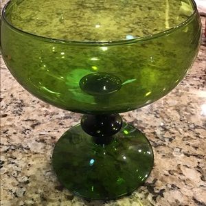 No Brand on candy dish green  in great condition